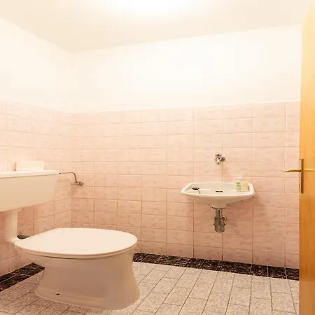 Large Right In The Center Tatil Evi *